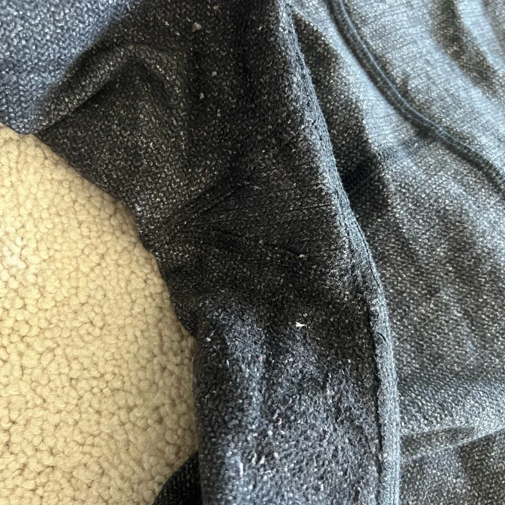 Cozy Lululemon Wunder Under Gray Black 8 - Picture 3 of 6